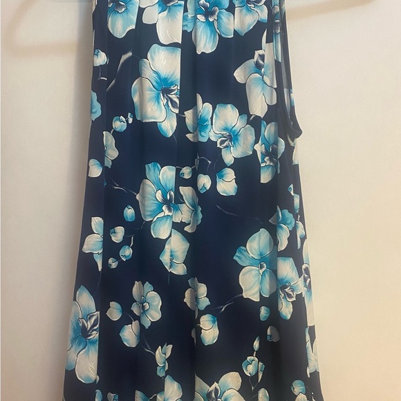 Piazza Italia Woman’s Verde Top Sleeveless Size Large - Picture 2 of 8